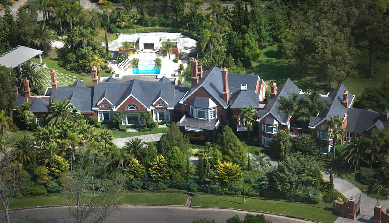 Sean Puff Daddy Combs Buys Million Mansion In Holmby Hills